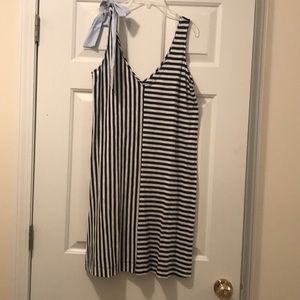 Vineyard Vines sleeveless dress